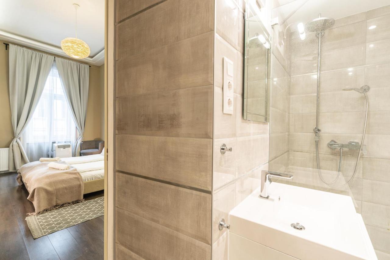 Spacious Luxury Apartment At The Heart Of ブダペスト エクステリア 写真